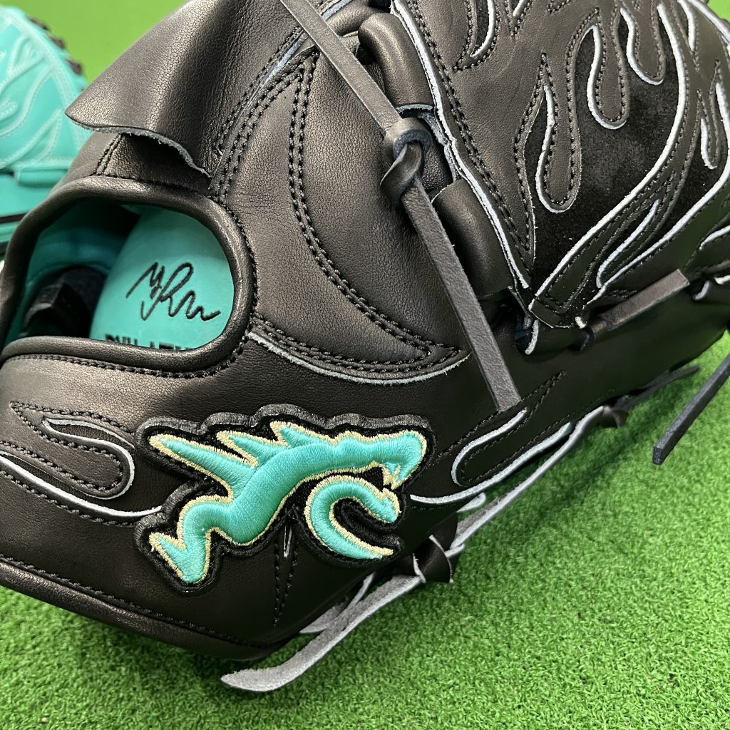 期間限定値下げ中 RYU限定モデル 左投げ投手用 限定カラー 7周年記念