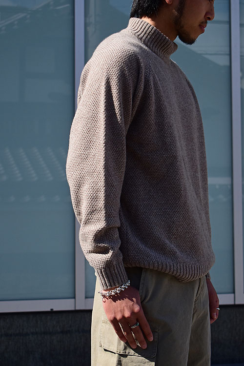ATON[エイトン] 23AW Wool KANOKO Mockneck Sweater
