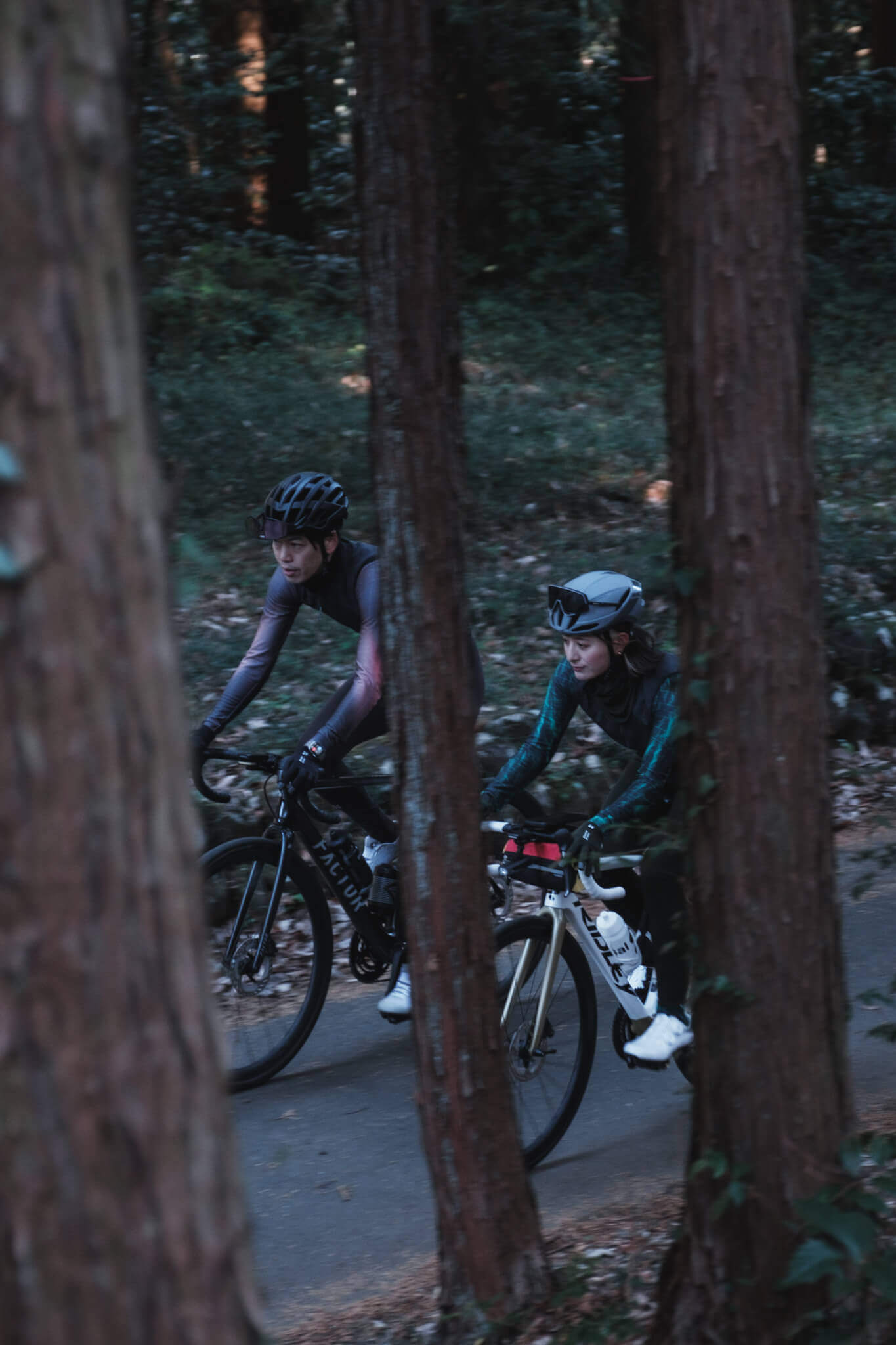 universal colours スペクトラム 長袖 メンズ universal colours