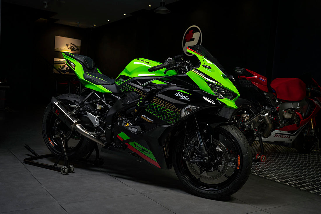 20-24 Kawasaki Ninja ZX-25R Rider Seat Cover (Sport) – Luimoto