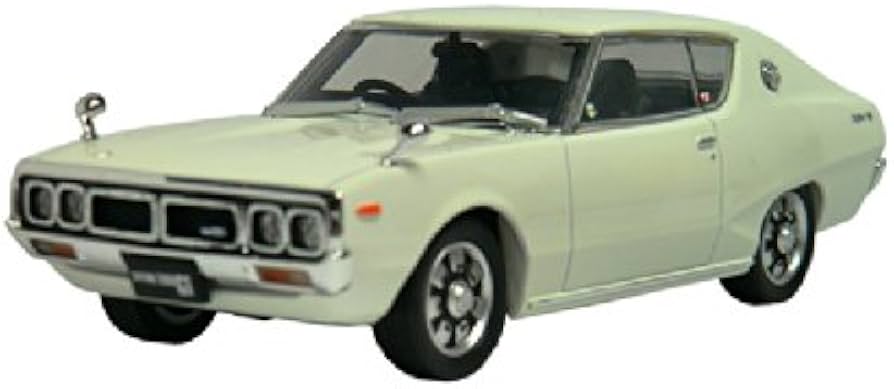 Amazon | DISM 1/43 KGC110 ケンメリ スカイライン HT 2000GT ホワイト