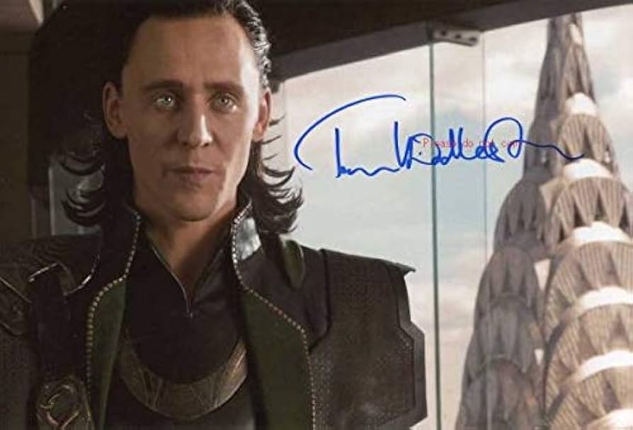 Amazon.co.jp: アベンジャーズ ロキ トムヒドルストン サイン フォト
