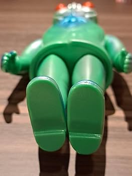 Amazon.co.jp: セミ人間 M1号 緑成型 スタンダードサイズ ブルマァク