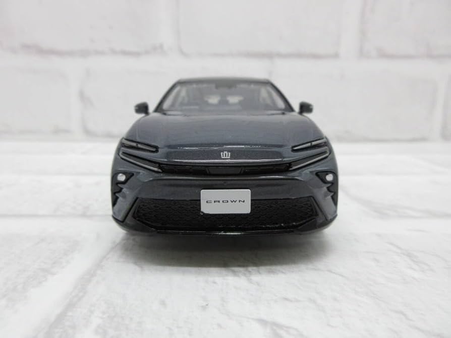 トヨタ クラウンスポーツ 1/30 カラーサンプル Amazon | ミニカー 1/30