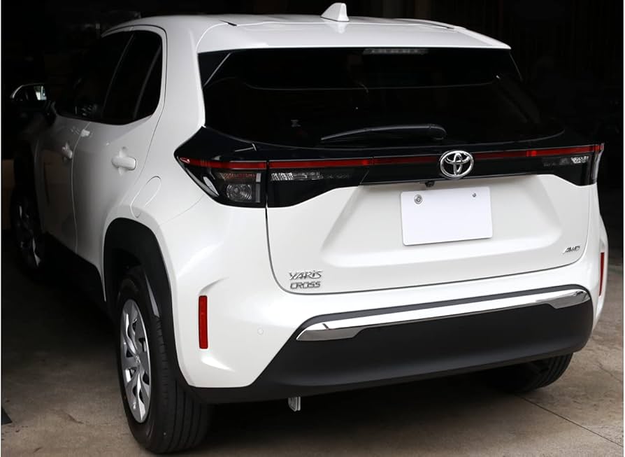 ヤリスクロス リアガーニッシュ 一文字テール加工 ヤリスクロス リア