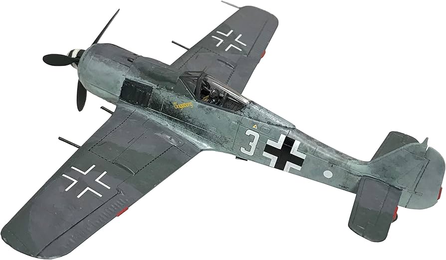 HACKER社製 フォッケウルフ ARF フォッケウルフ Fw190 A-8 4in1（R2/R6