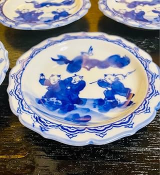 Amazon.co.jp: 鍋島焼 丸皿 銘々皿 骨董 唐子 染付 印判 5枚 : おもちゃ