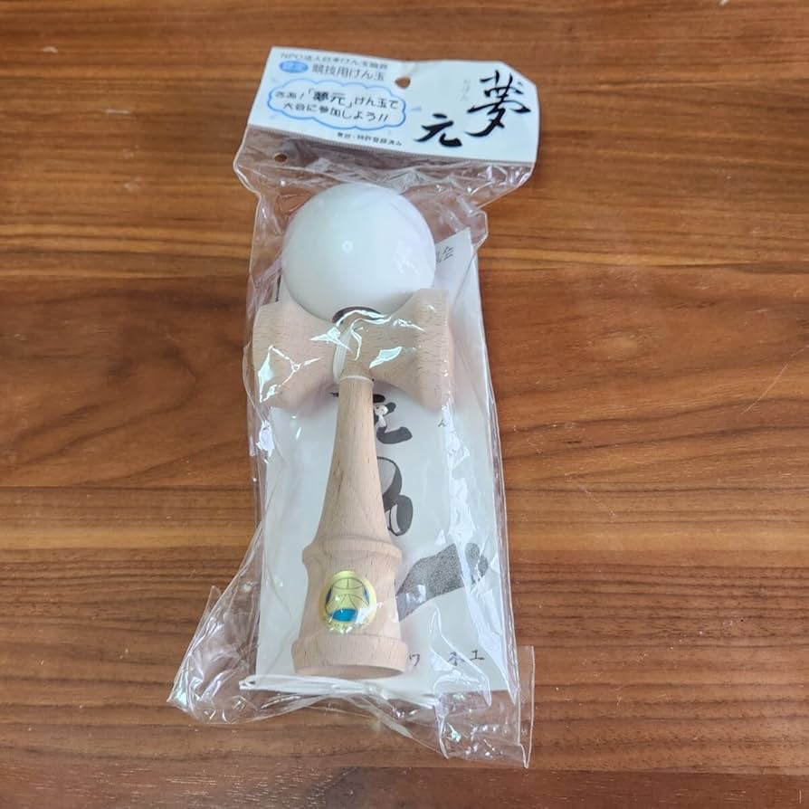 Amazon | レア 未開封 けん玉 夢元 ホワイト 白 競技用けん玉 イワタ