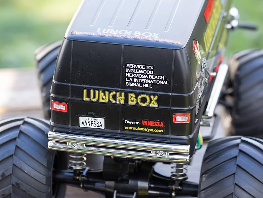 Amazon.com: TAMIYA America, Inc 1/12 Lunch Box Monster Truck Kit