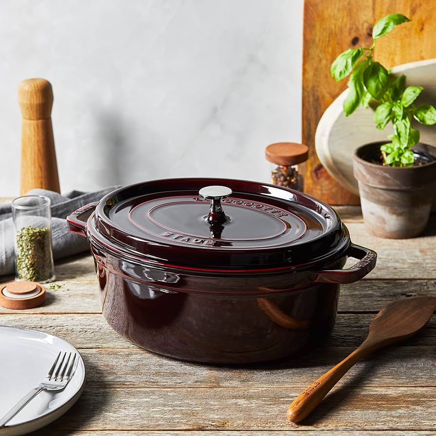 Amazon.com: Staub Cast Iron Roaster/Cocotte, Oval 33 cm, 6.7 L