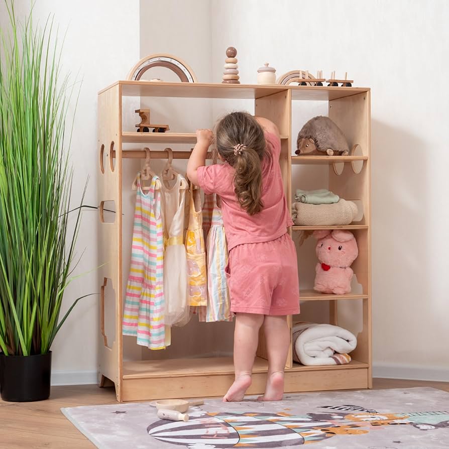 Amazon.co.jp: WoodandHeartsの自然木製モンテッソーリ子供部屋の