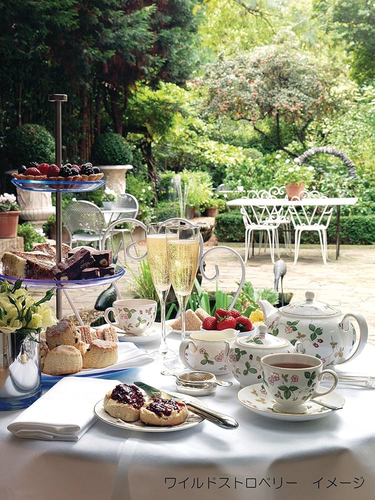 Amazon.com | Wedgewood Wild Strawberry 8-Inch Soup Bowl: Rimmed