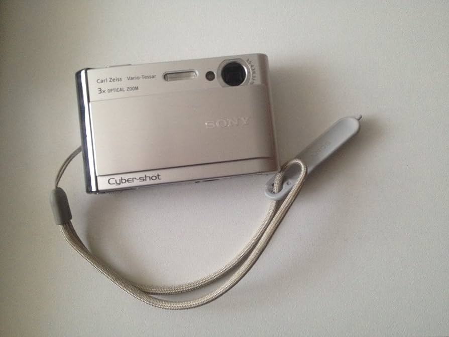 Sony DSC-T70 Digitalkamera (8 Megapixel, 3-Fach Opt. Zoom, 7,6 cm
