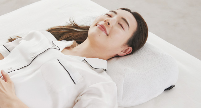 Amazon｜ヒツジのいらない枕 まくら 首が痛くならない 枕高め 横向き寝