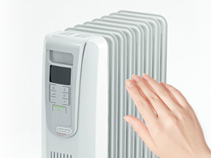 Amazon | 【Amazon.co.jp限定】De'Longhi (デロンギ) オイルヒーター