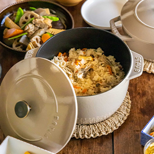Amazon｜staub ストウブ 「 ピコ ココット ラウンド リネン 20cm