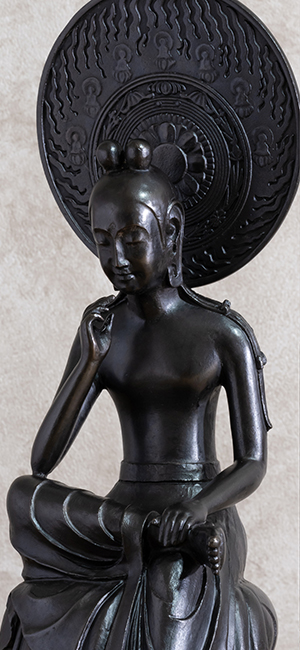 Amazon｜国宝復刻版 弥勒菩薩 半跏像(中宮寺型) 31cm漆仕上げ 蝋型