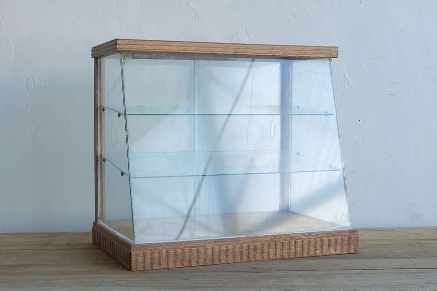 台形の卓上ショーケース | ライフスタイルショップICCA Online shop