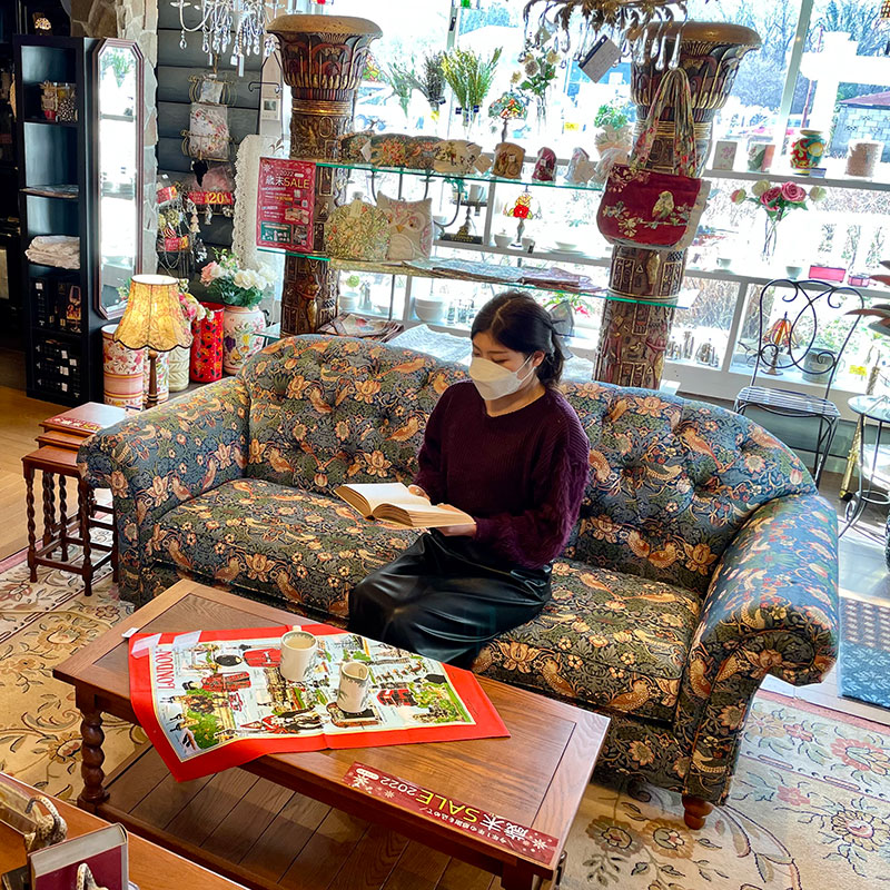 いちご泥棒3シーターソファ～ジェニファーテイラー～ 《 那須高原店