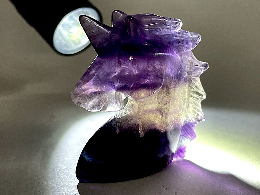 フローライト ユニコーン 彫刻