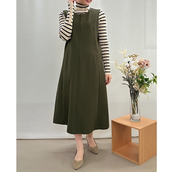 PRADAワンピース兼ジャンパースカート美品42varginwool100 % PRADA