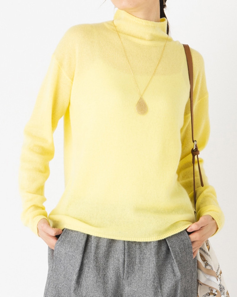 カシミヤ100％エアリーニットハイネックプルオーバー | TOPS | 元町