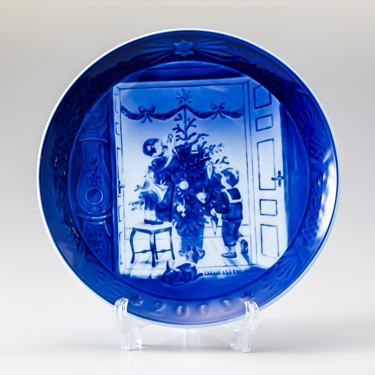 ロイヤルコペンハーゲン イヤープレート 2000年 平成12年 皿立て付き