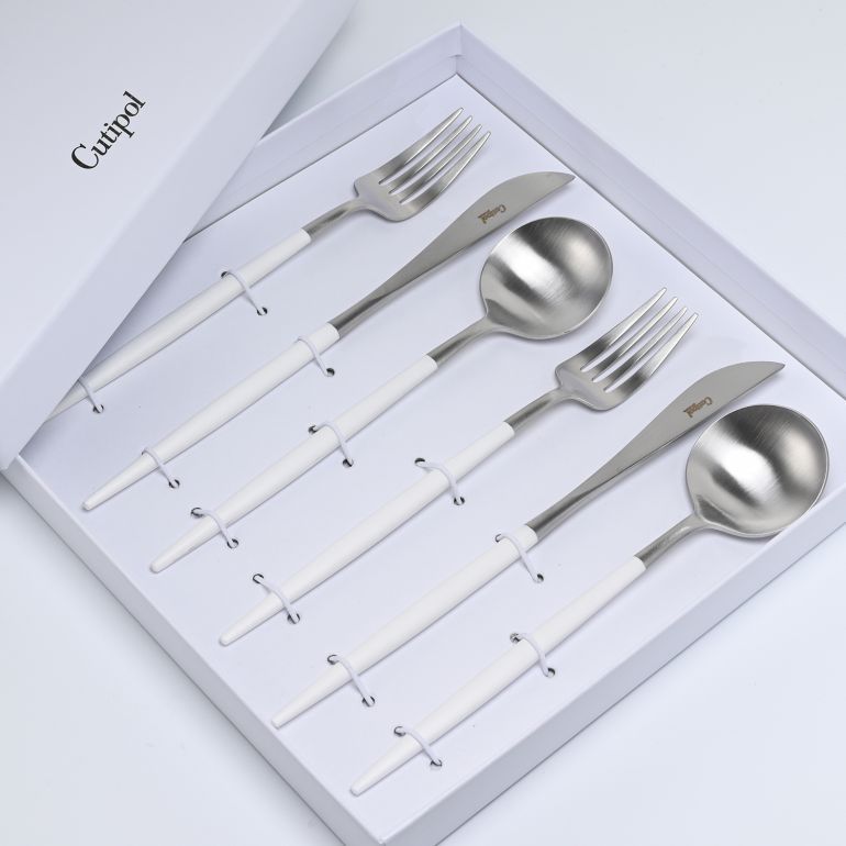 スペシャルラッピング付き】【純正紙袋付き】クチポール Cutipol GOA