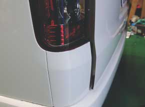 取付作業込】200系ハイエース 純正バックドアイージークローザー取付