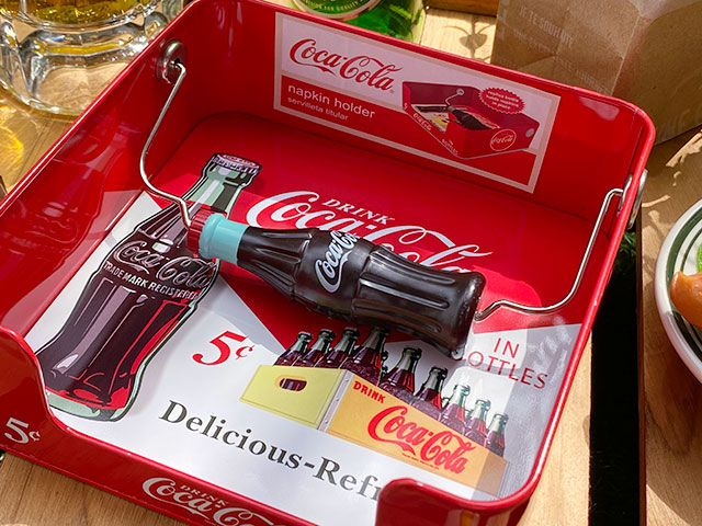 コカ・コーラ ペーパーナプキンホルダー （イエローシェル）の通販