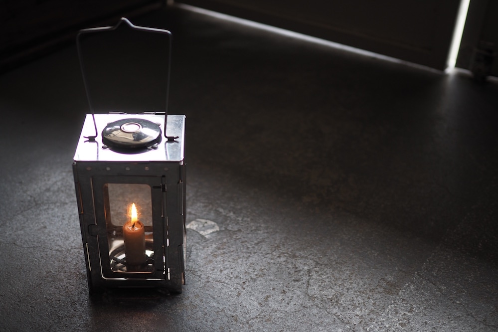 スイス軍 フォールディング キャンドルランタン ｜ D+E MARKET Online