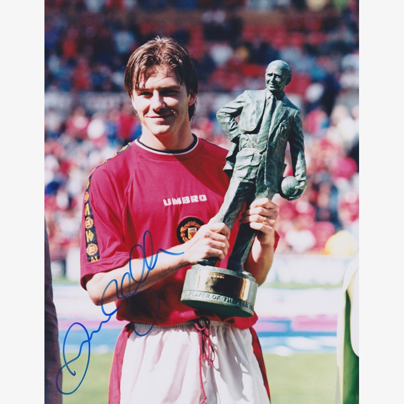 ベッカム直筆サイン入りマンチェスターU96/97フォト | THE DUGOUT