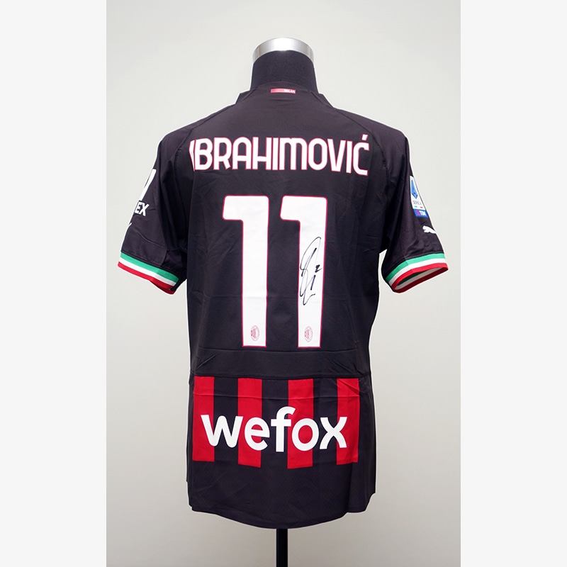 イブラヒモビッチ直筆サイン入りACミラン22/23ホームユニフォーム
