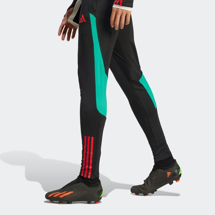 アディダス マンチェスター・ユナイテッド ティロ 23 トレーニング