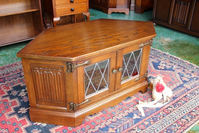 イギリスアンティーク家具 オールドチャーム社製/TVボード テレビ