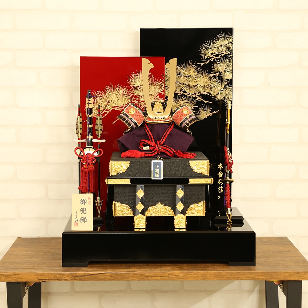 五月人形 1/4兜 鎌倉赤印伝 櫃付 兜飾り 金松柄耐震性衝立台屏風セット