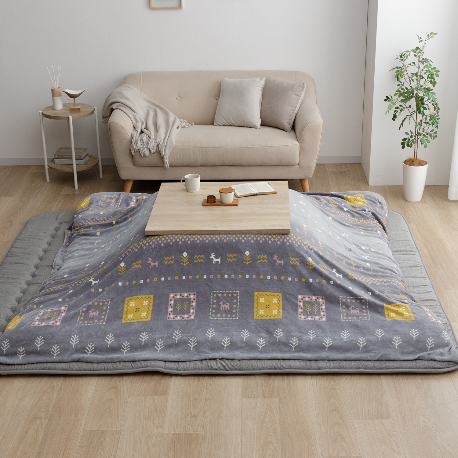こたつ 掛け布団 205×245cm カリエ 滑らか ミルクファー 北欧風 こたつ