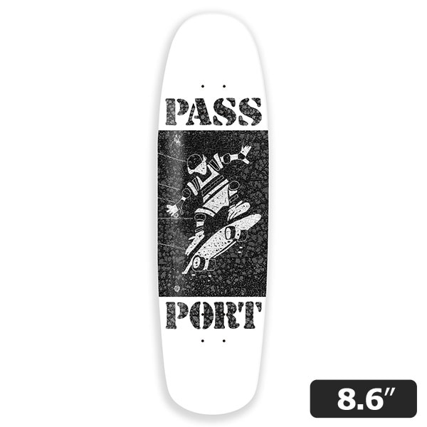 PASS~PORT】CLONCURRY SOFTIE 8.6インチ パスポート スケボー デッキ
