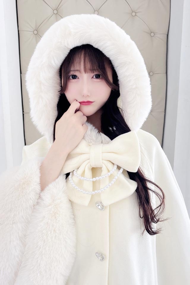 Princess Melody】リボン付きボリュームファーフードケープコート