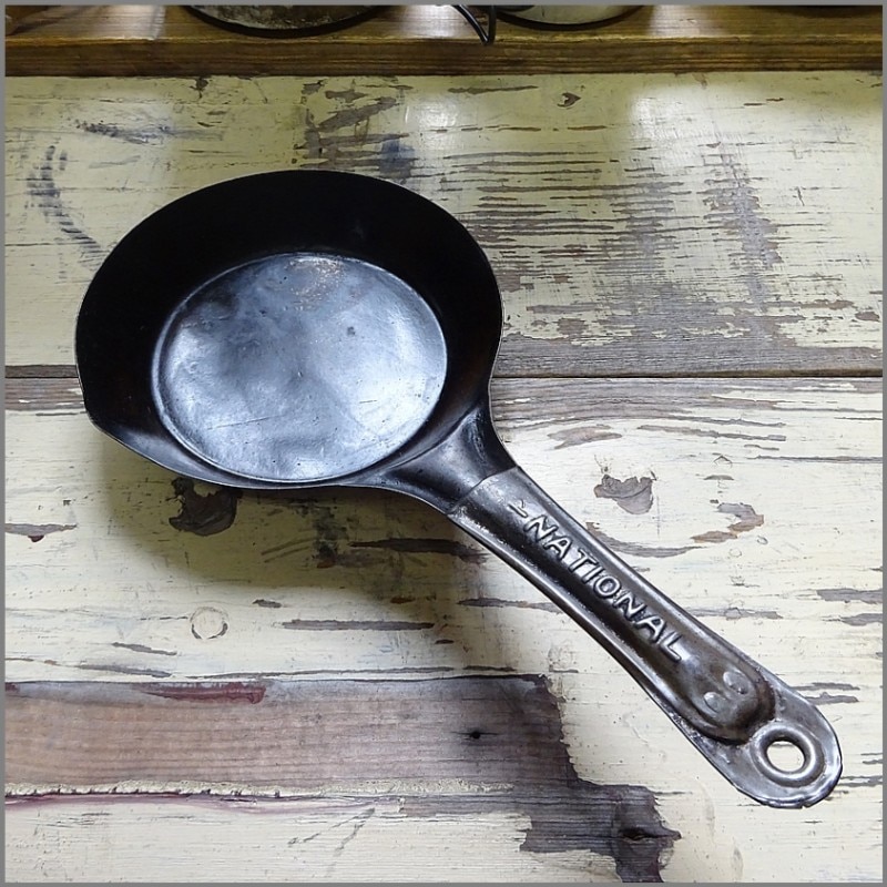 カウボーイフライパン wagonwheel 6インチ ワゴンホイール IO9b カウボーイフライパン wagonwheel キャンプファイヤー 軍 ワ I327