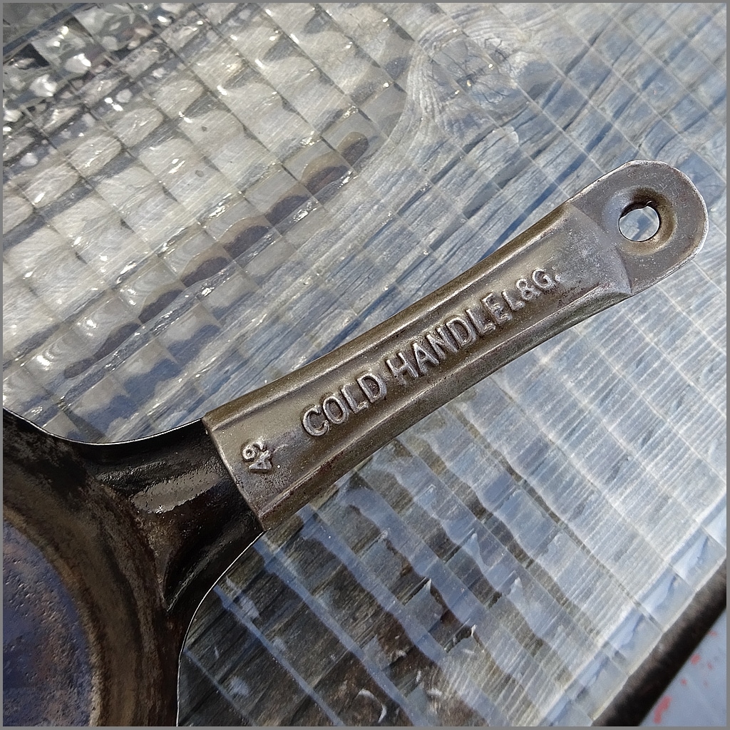 カウボーイフライパン　ビンテージ　COLDHANDLE L &G 1950年代 COLD HANDLE L&G<BR> ビンテージ フライパン<BR>鉄フライパン