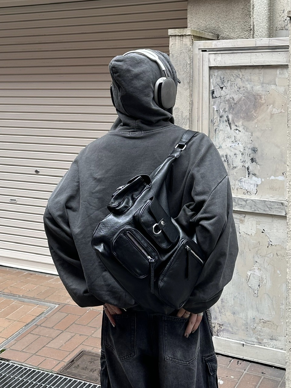 大阪店WEB限定【Chikashitsu +】leather pocket shoulder bag | OUR