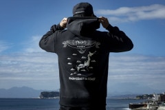 2025 RASH 羽バックフルジップパーカー | アパレル | RASH WETSUITS