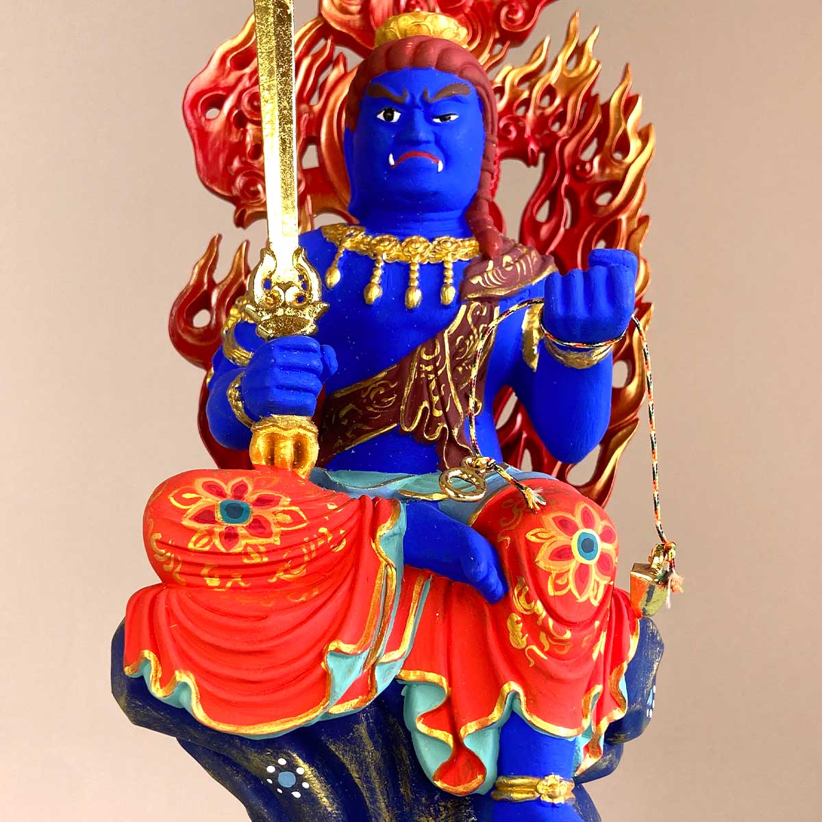不動明王 仏像 極彩色｜魔除け・災難除け・心の迷いを断ち切る守護仏