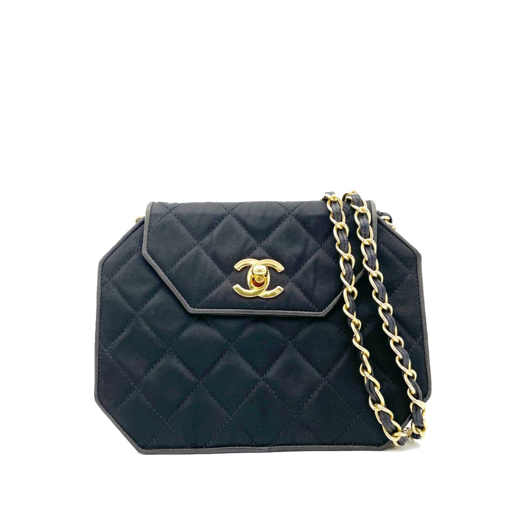 CHANEL シャネル ミニチェーンショルダーバッグ オクタゴン型 ターン