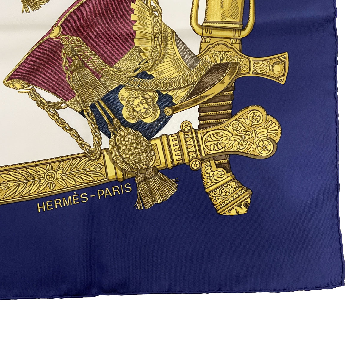 HERMES エルメス スカーフ カレ90 『GRAND UNIFORME（グラン