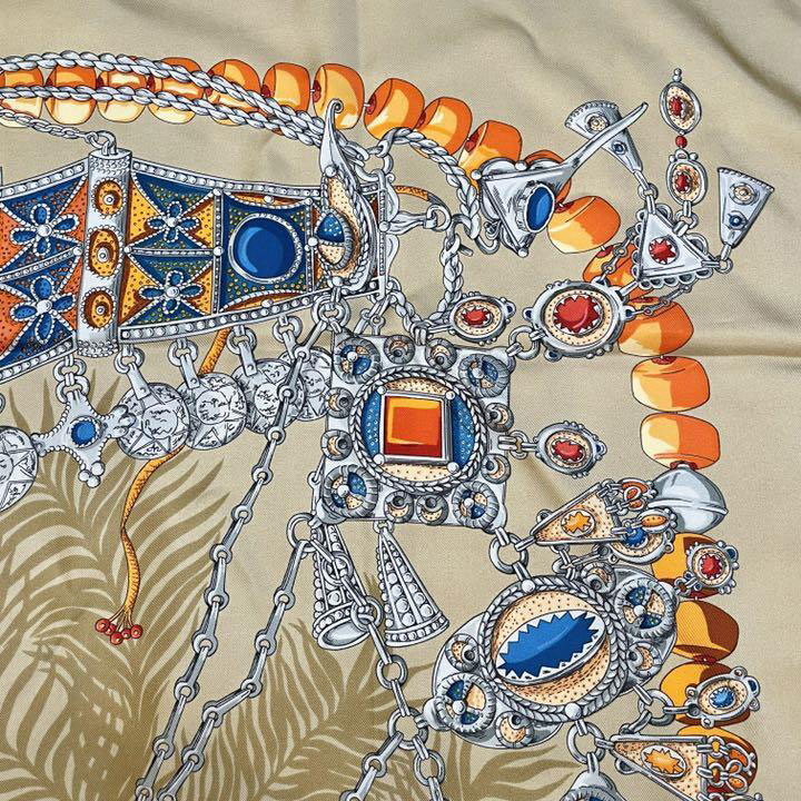HERMES エルメス スカーフ カレ90 『TERRES PRECIEUSES(貴重な場所