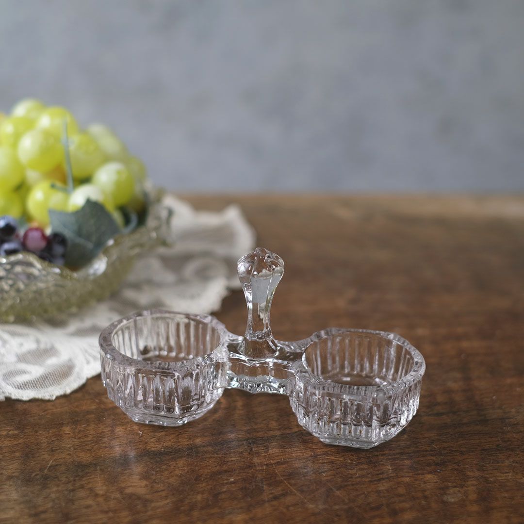 アンティーク サリエール （塩入れ） ガラス製スパイスディッシュの