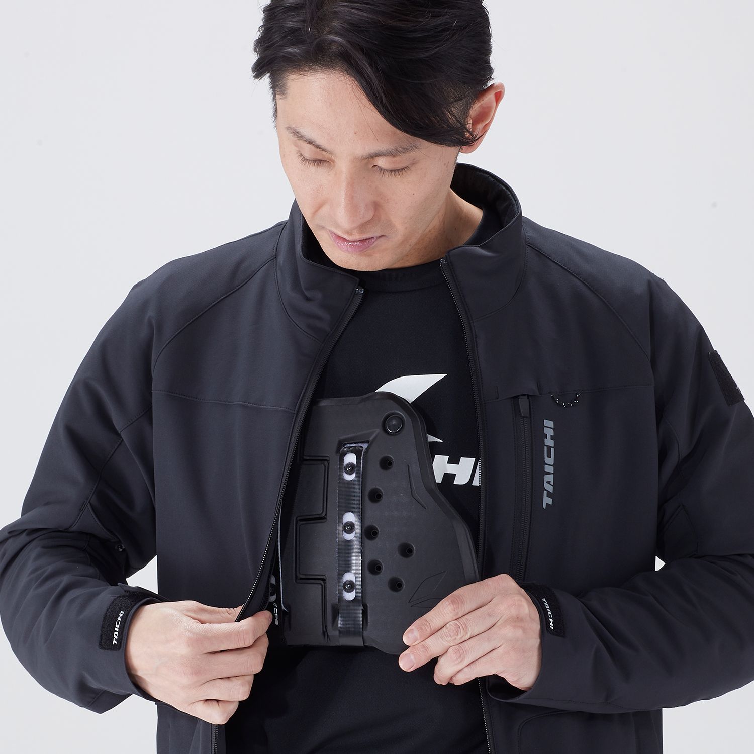 タイチ公式通販】TRV067 TECCELLセパレート チェストプロテクター