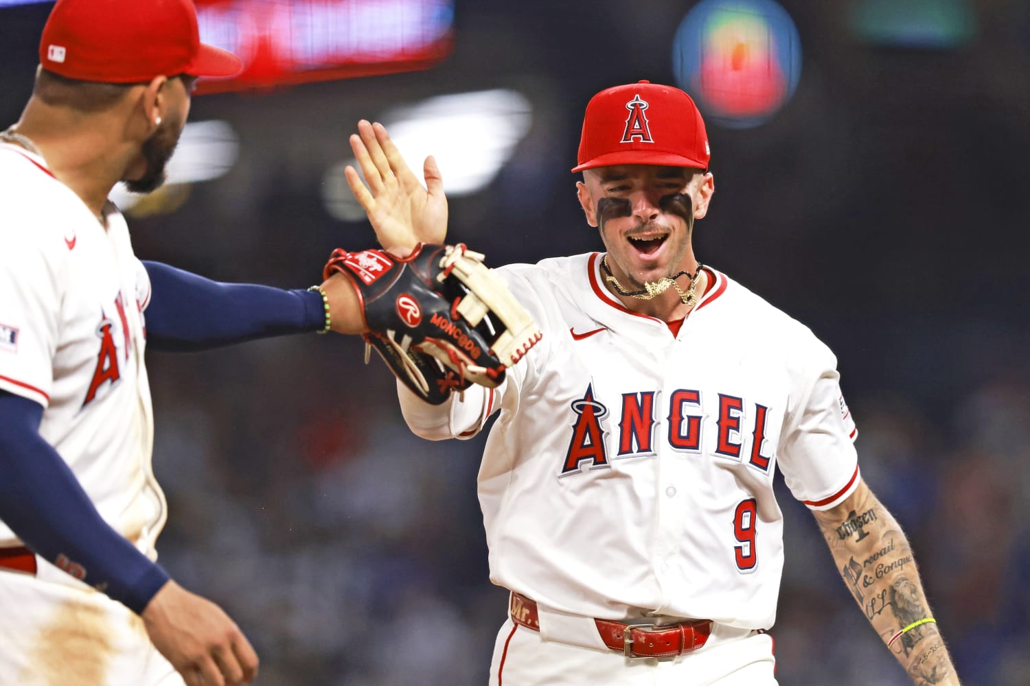 Angels turn triple play when Shohei Ohtani lines out to Zach Neto
